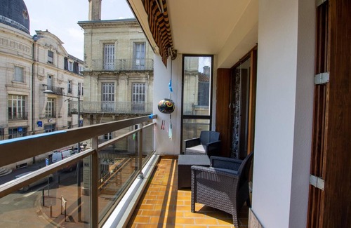 Perigueux Apartment | Spacious 2-bedroom apartment in the heart of Périgueux with modern amenities