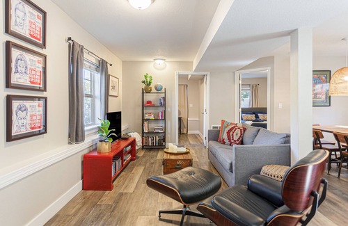 Uptown House | Spacious 2 Bedroom Apartment in Prime NW Location