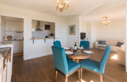 Ayen Apartment | Spacious 2 bedroom apartment with stunning views