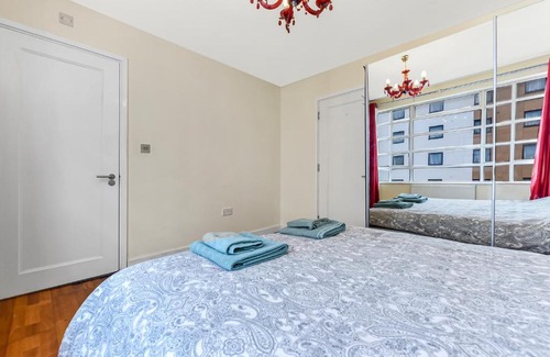 Ealing Apartment | Spacious 2 Bedroom Apartment in Ealing Broadway