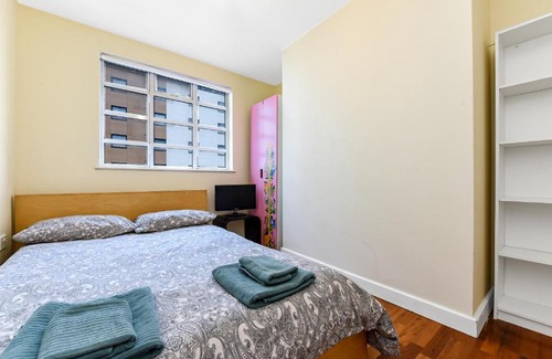 Ealing Apartment | Spacious 2 Bedroom Apartment in Ealing Broadway
