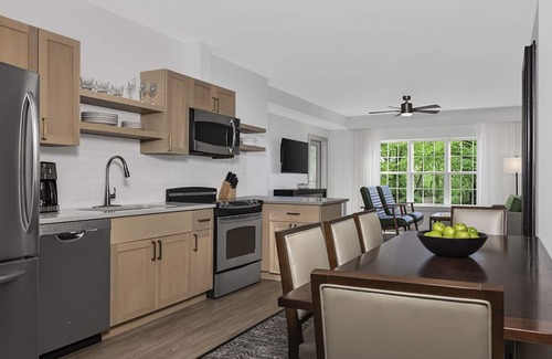 Galloway Condo | Spacious 2 bedroom at Marriott Fairway Villas. Reserve now!