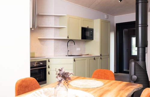 Maubray Cottage | Spacious 2-Bedroom Cottage
