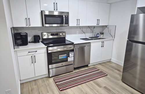 Northeast Edmonton House | Spacious 2 bedroom unit in North Edmonton.