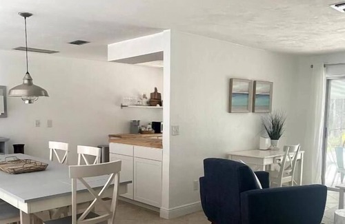 Marco Island House | Spacious 2 bedroom island home with pool and great sunset views.nPet friendly!nn