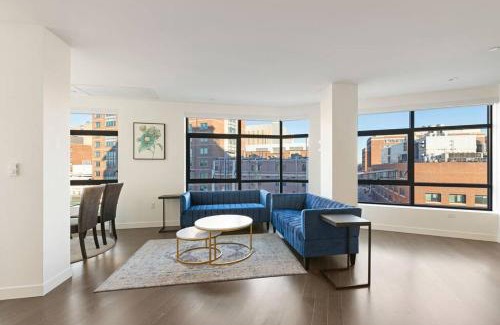 Fenway–Kenmore Apartment | Spacious 2bed 2bath, King bed, steps fenway park
