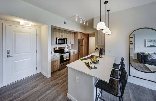 Miami Gardens Apartment | Spacious 2bedroom apartment walking distance from Hardrock stadium and Casino.