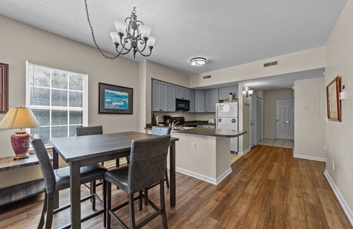 Red Hill Condo | Spacious 2BR/2BA Golf Villa that sleeps 8 at Famous Legends Golf Course