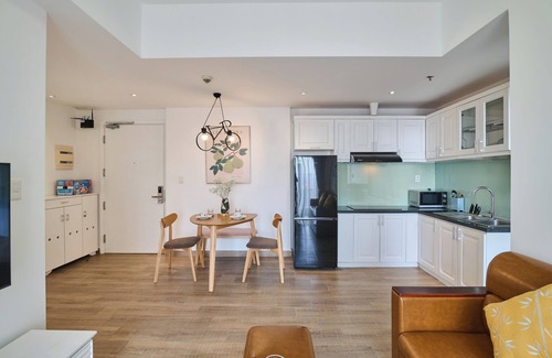 Thao Dien Apartment | Spacious 2BR Apt w/Lanmark 81 View 5mins to Metro station