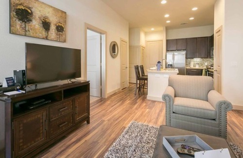 Memorial Condo | Spacious 2BR Condo at 7 Seventy with Outdoor Pool