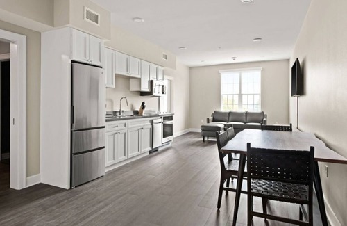 New Orleans Hotel | Spacious 2BR Getaway Near Canal Street