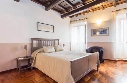 Rione V Ponte Apartment | Spacious 2BR in the historic center