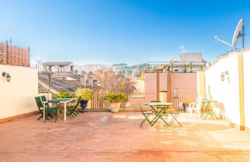 Rione V Ponte Apartment | Spacious 2BR in the historic center