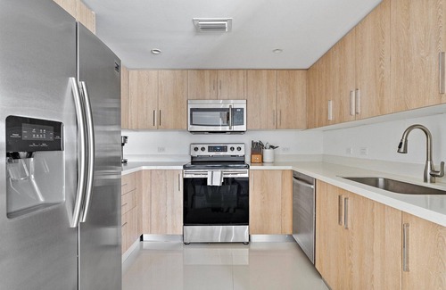 Bay Harbor Islands Apartment | Spacious 2BR, 2.5BA Apartment | Bay Harbor Islands Family-Friendly Stay