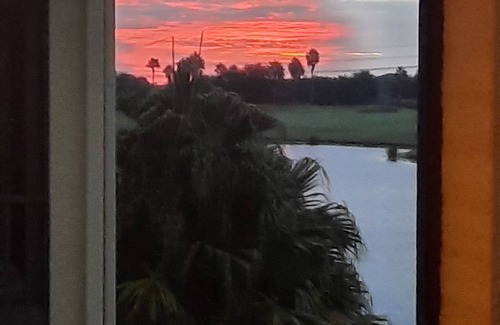Braden River Condo | Spacious 2nd floor Condo with lake view, 3 bed/2 bath, golf incl., pets welcome.