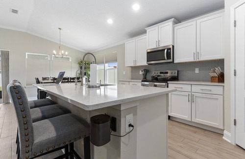 St. Augustine House | Spacious 3-Bedroom Family Home - 10 mins to Beach!