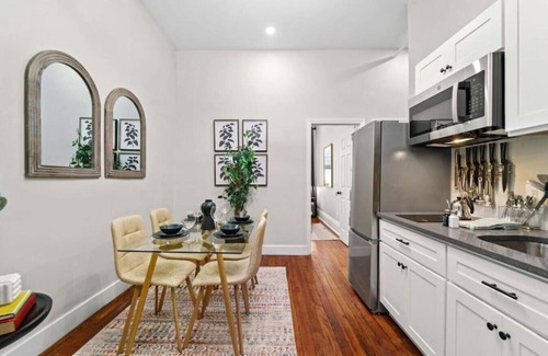 Central Park North House | Spacious 3-Bed Brownstone, near Columbia Uni