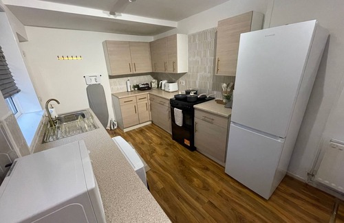 Jarrow House | Spacious 3-Bed Home with Free Off-Street Parking Near Newcastle