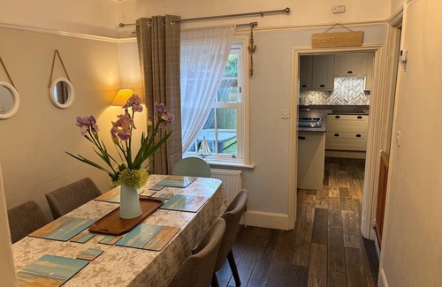 Hunstanton Cottage | Spacious 3 bed holiday cottage in Hunstanton only 150 metres to the beach.