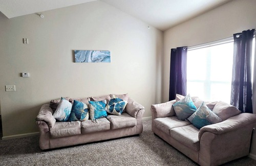 Port Wentworth Apartment | Spacious 3-bedroom apartment with AC, WiFi in charming Port Wentworth