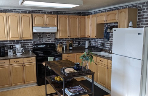 St. Anthony Apartment | Spacious 3-bedroom vintage apartment in charming Saint Anthony