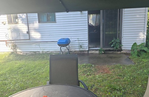 Stevens Point House | Spacious 3 bedroom house in charming Stevens Point with AC features a welcoming