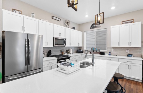 Brighton House | Spacious 3 bedroom, 2.5 bath house - 20 min from DIA, 25 min from Denver
