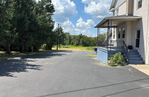Numidia Apartment | Spacious 3-bedroom apartment with AC, WiFi in Numidia Near Knoebels & Dragstrip