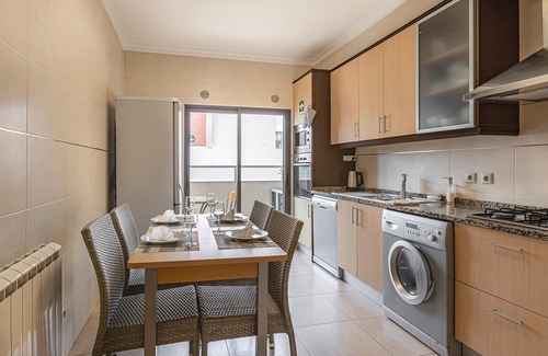 Lagos Apartment | 🏡 Spacious 3-Bedroom Apartment | Pool, Balconies & Secure Parking 🌞