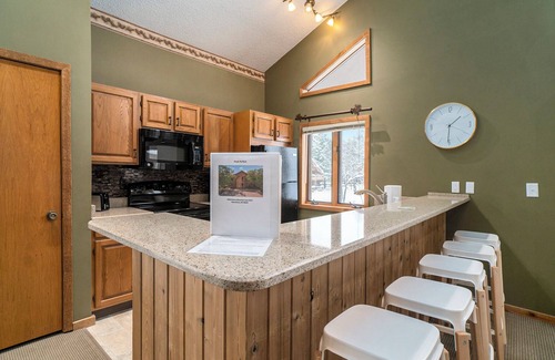 Mancelona Condo | Spacious 3 Bedroom Condo @ Schuss Mountain seconds from the ski lifts and golf!