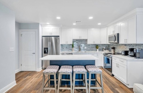 Metairie Apartment | Spacious 3 bedroom Condo 15 Minutes to Downtown