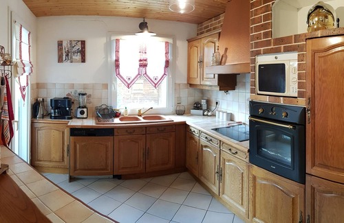 La Toussuire Apartment | Spacious 3-Bedroom Duplex for 9 with Mountain Views, Near Ski Lift and Private Parking