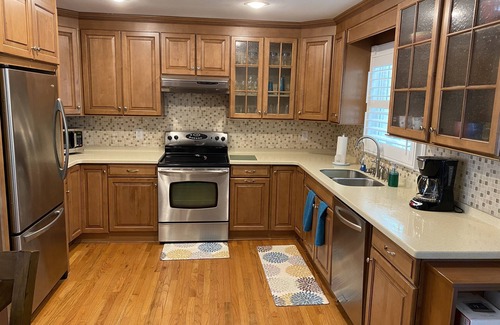 Southport House | Spacious 3 bedroom House with screen porch .6 mile from downtown Southport, NC