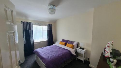Birmingham Apartment | Spacious 3-bedroom home in Birmingham with driveway parking