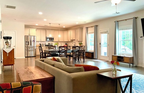 Auburn House | Spacious 3-bedroom House in Auburn, ready for GAMEDAY