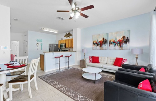 Windsor Hills House | Spacious 3 Bedroom TownHome.3 minutes from Disney World!