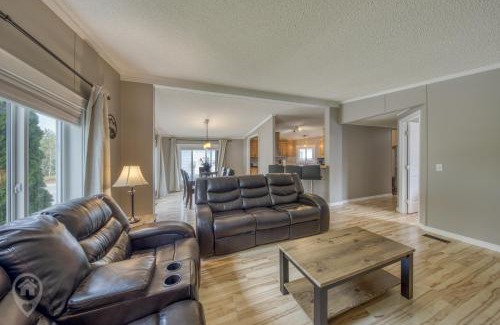 East Kootenay Cabin | Spacious 3-Bedroom Trailer Home in Fernie