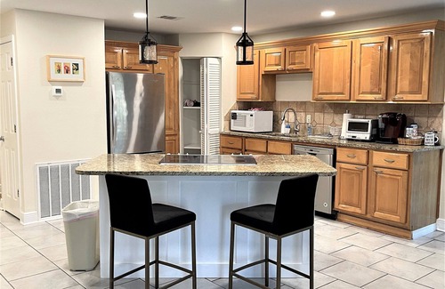 D'Iberville House | Spacious 3 Bedroom Residential Home near Biloxi