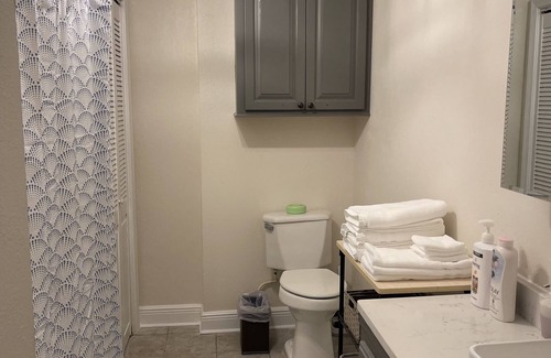 D'Iberville House | Spacious 3 Bedroom Residential Home near Biloxi