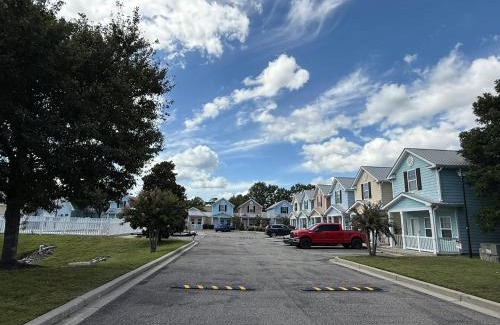 Myrtle Beach House | Spacious 3-BR Cottage, 2 Blocks To Beach