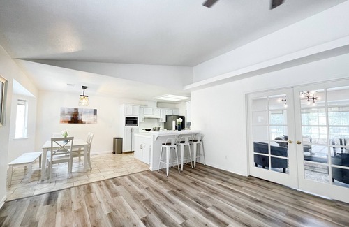 Oakhurst House | Spacious 3 BR Near Yosemite Park – 19 Miles Away