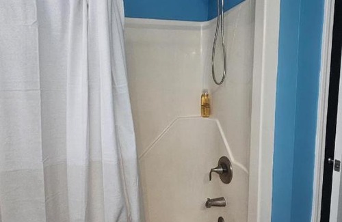 Wilmington House | Spacious 3 BR Retreat in Leland
