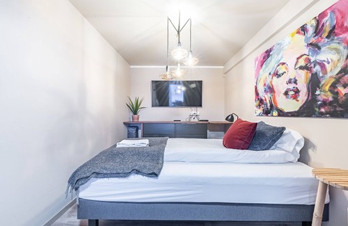 Reykjavik Apartment | Spacious 3bdr oceanside city centre - FREE PARKING