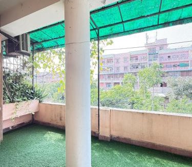 Vidhyadhar Nagar Apartment | Spacious 3BHK Stay with Balcony & Kitchen comforts