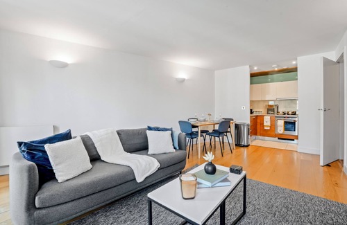 Islington Apartment | Spacious 3BR Kings Cross - FAST WIFI