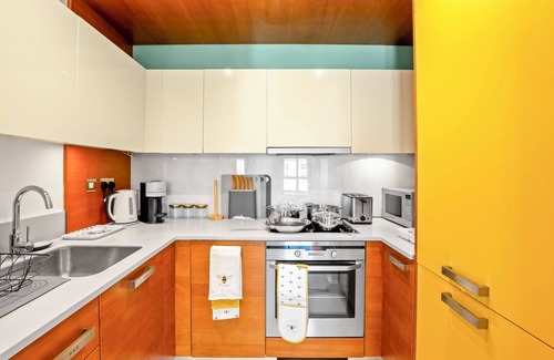 Islington Apartment | Spacious 3BR Kings Cross - FAST WIFI