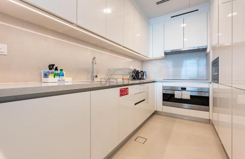 Al Safa Apartment | Spacious 3BR Living, Walking Distance to Dubai Water Canal and Park, Near Safa Park Marine Transport Station, Canal Front 9B, Al Wasl by Deluxe Holiday Homes