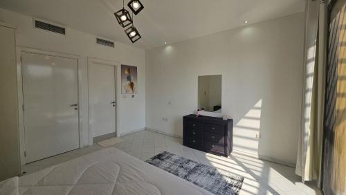 Dubai Villa | Spacious 3BR Townhouse Villa