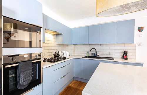 Spitalfields House | Spacious 4-bed House Near Liverpool St