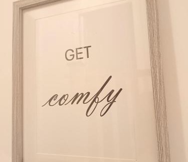 Colchester Apartment | Spacious 4 Bed - Sleeps 9 - Free Parking